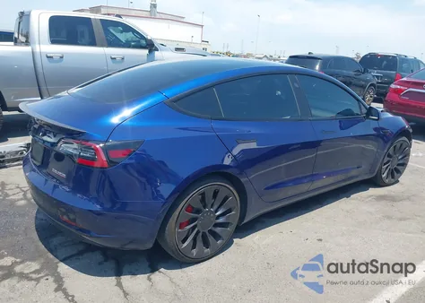 2022 Tesla Model 3 Performance Dual Motor All-Wheel Drive z USA, uszkodzony, nr VIN 5YJ3E1EC3NF359438